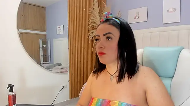 Snapshot of helen_jonesx chatting on 02.20.26 helen jonesx online show from 02.20.26