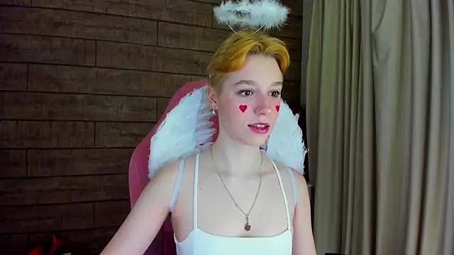 Snapshot of AgataGate chatting on 02.14.26 AgataGate online show from 02.14.26