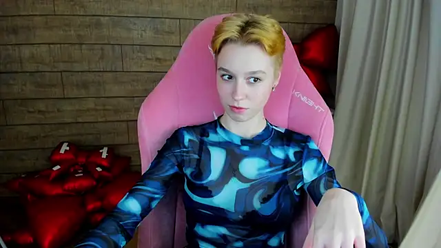 Snapshot of AgataGate chatting on 02.15.26 AgataGate online show from 02.15.26