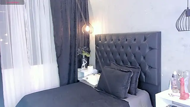 isabella nowa online show from 03.24.26