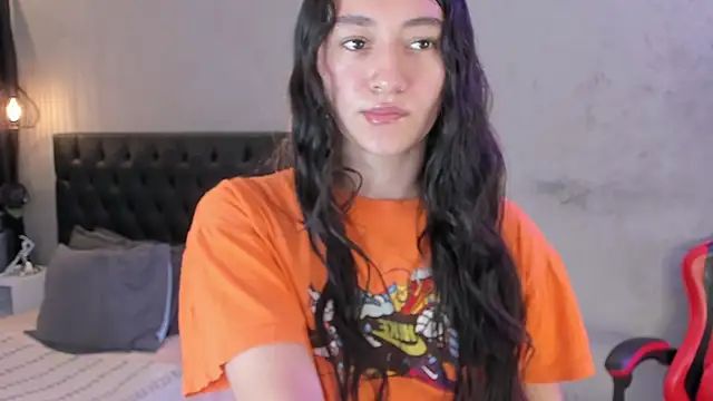 Snapshot of isabella_nowa chatting on 04.18.26 isabella nowa online show from 04.18.26