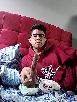 ClarkAndBruno online show from 04.05.26