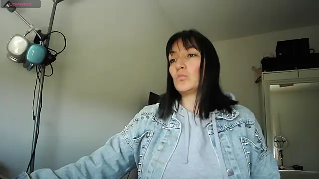 Yulian Milf online show from 03.30.26