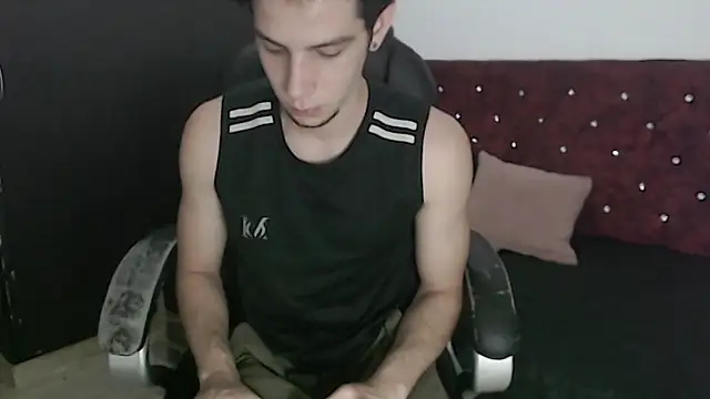 Snapshot of killua_parker chatting on 02.06.26 killua parker online show from 02.06.26