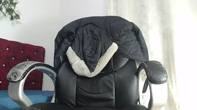 Snapshot of killua_parker chatting on 02.10.26 killua parker online show from 02.10.26