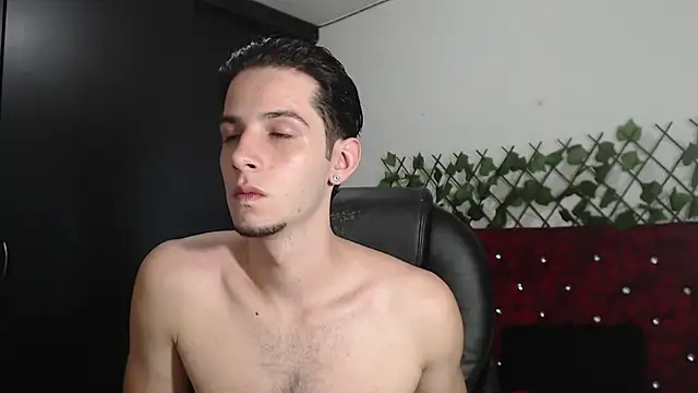 Snapshot of killua_parker chatting on 02.12.26 killua parker online show from 02.12.26