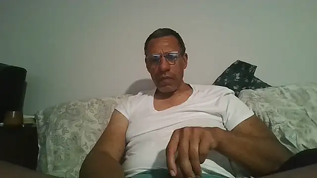 Snapshot of swimmer2496 chatting on 02.18.26 swimmer2496 online show from 02.18.26