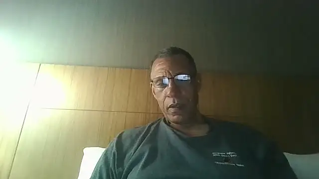 Snapshot of swimmer2496 chatting on 04.02.26 swimmer2496 online show from 04.02.26