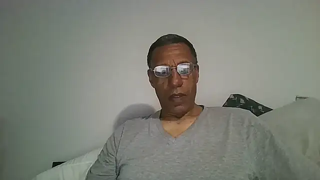 Snapshot of swimmer2496 chatting on 04.15.26 swimmer2496 online show from 04.15.26
