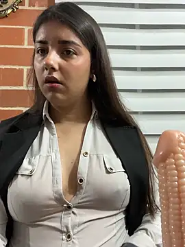 A-uroora online show from 04.14.26