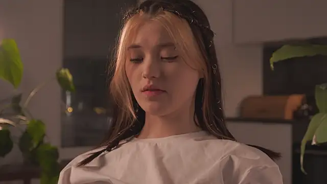 Snapshot of EleniRoeber chatting on 02.13.26 EleniRoeber online show from 02.13.26