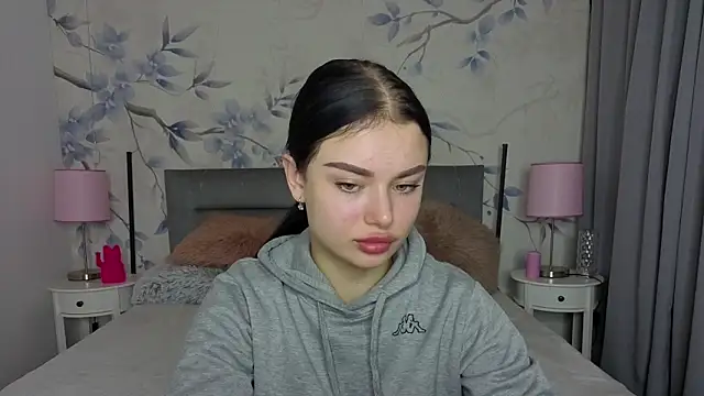 Snapshot of Silena_sky chatting on 02.20.26 Silena sky online show from 02.20.26