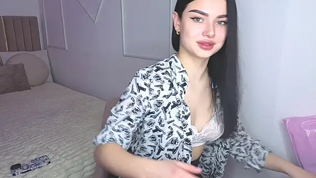 Snapshot of Silena_sky chatting on 02.26.26 Silena sky online show from 02.26.26