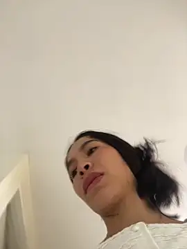 JuliaaVega online show from 03.17.26