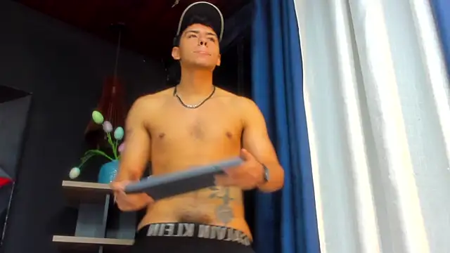 Snapshot of Tobias_Vega chatting on 02.18.26 Tobias Vega online show from 02.18.26