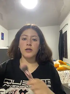 lizzy luminair online show from 02.06.26