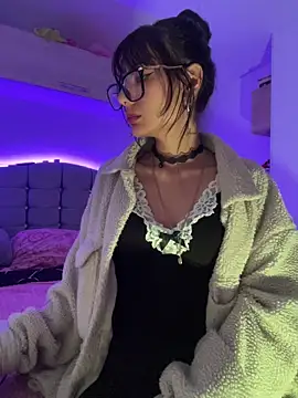 Snapshot of _Lucycherry chatting on 05.03.26 Lucycherry online show from 05.03.26