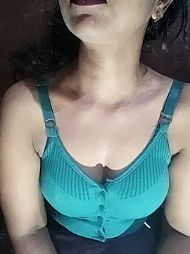 Snapshot of Ayesha_Khan1 chatting on 04.27.26 Ayesha Khan1 online show from 04.27.26