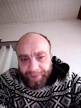 Snapshot of AlexanderArmani chatting on 02.02.26 AlexanderArmani online show from 02.02.26