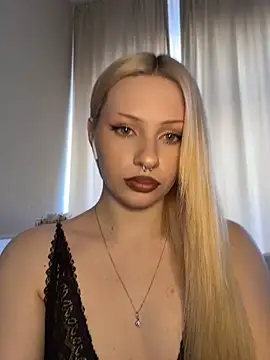 DayaFoxy online show from 04.30.26
