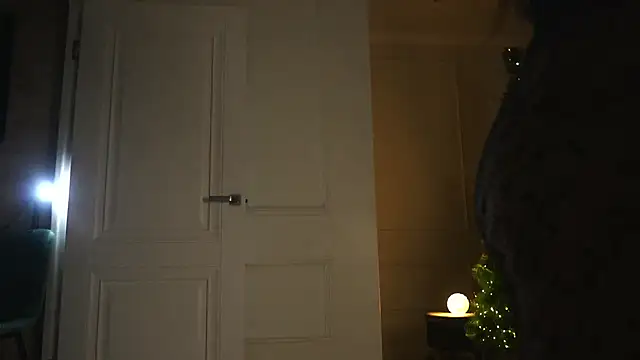 Snapshot of Ilona_Hariss chatting on 03.11.26 Ilona Hariss online show from 03.11.26