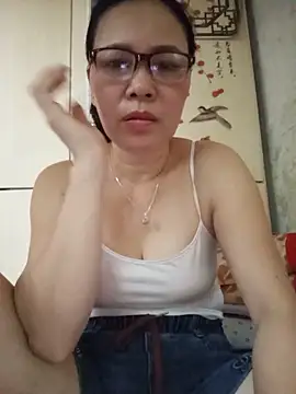 Snapshot of Nuna_689 chatting on 06.12.26 Nuna 689 online show from 06.12.26