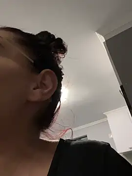 HiddendesireXO01 online show from 02.12.26