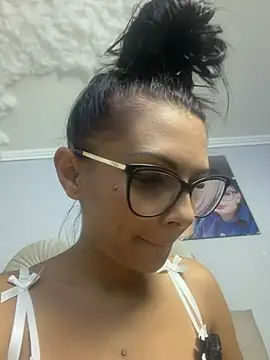 HiddendesireXO01 online show from 07.09.26