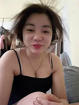 Snapshot of Pinks_cool chatting on 06.24.26 Pinks cool online show from 06.24.26