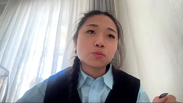 Snapshot of SweetMiaXO chatting on 03.18.26 SweetMiaXO online show from 03.18.26