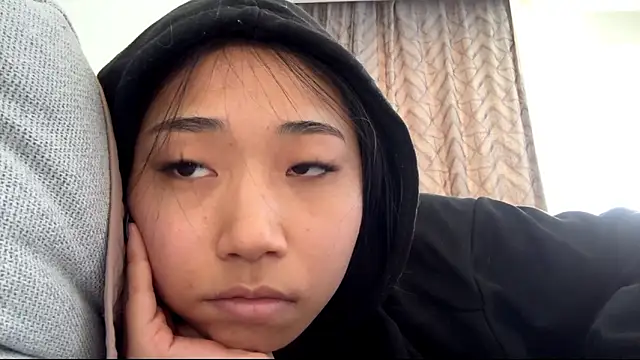 Snapshot of SweetMiaXO chatting on 03.20.26 SweetMiaXO online show from 03.20.26