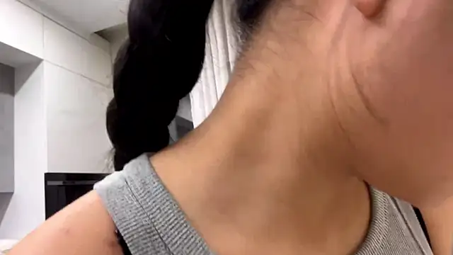 Snapshot of SweetMiaXO chatting on 03.26.26 SweetMiaXO online show from 03.26.26