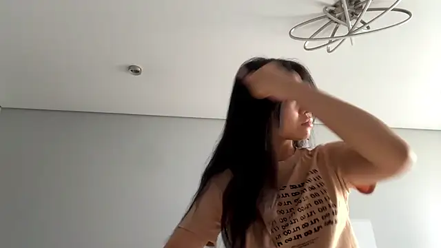 Snapshot of SweetMiaXO chatting on 04.02.26 SweetMiaXO online show from 04.02.26