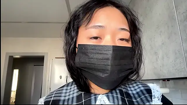 Snapshot of SweetMiaXO chatting on 04.13.26 SweetMiaXO online show from 04.13.26