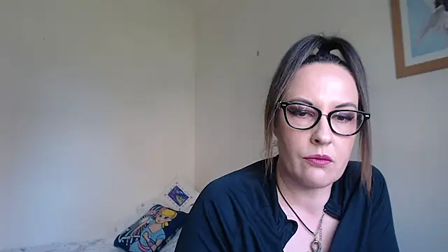 Snapshot of PsychicDominatrix chatting on 04.10.26 PsychicDominatrix online show from 04.10.26