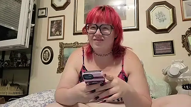 Snapshot of ProfaneHekate chatting on 07.30.26 ProfaneHekate online show from 07.30.26