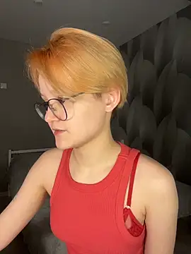 LuunaDorean online show from 02.28.26