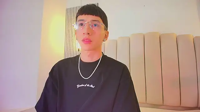 lian cameron online show from 04.22.26