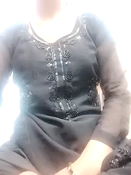 Snapshot of Noor-09- chatting on 02.23.26 Noor-09- online show from 02.23.26