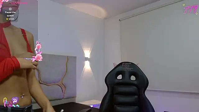 TINY TAY online show from 03.02.26