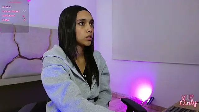 TINY TAY online show from 03.10.26