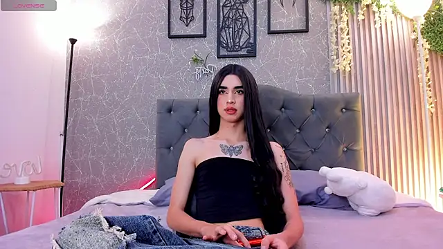 Snapshot of lana_gill1 chatting on 05.22.26 lana gill1 online show from 05.22.26