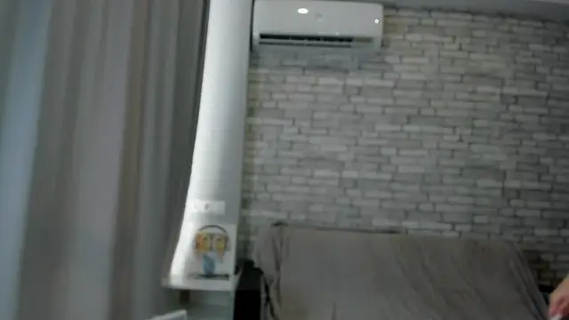 Snapshot of calystria chatting on 03.29.26 calystria online show from 03.29.26