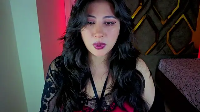 Snapshot of Luvienne chatting on 02.15.26 Luvienne online show from 02.15.26