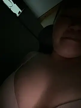 Puka2001 online show from 04.15.26