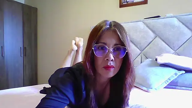 Snapshot of camila_star10 chatting on 06.15.26 camila star10 online show from 06.15.26