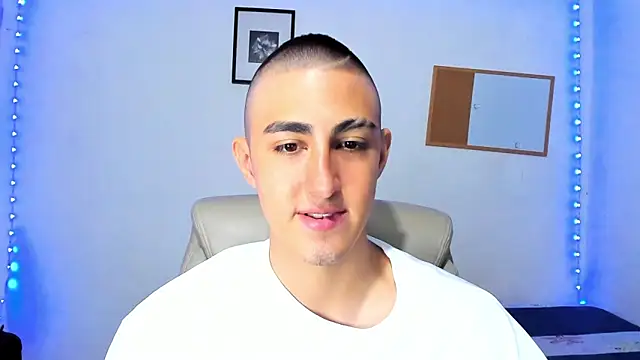 babyted272 online show from 04.18.26