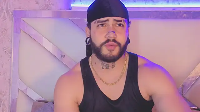 Snapshot of Benny_and_Mark chatting on 05.18.26 Benny and Mark online show from 05.18.26