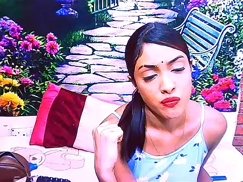 Snapshot of IndianPretty14u2Luv chatting on 04.15.26 IndianPretty14u2Luv online show from 04.15.26