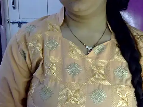 Cute Aliyaa online show from 05.22.26